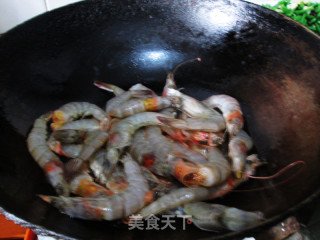 油焖虾烩年糕的做法步骤：5