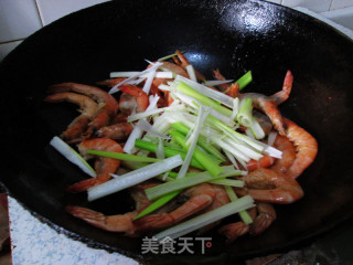 油焖虾烩年糕的做法步骤：6