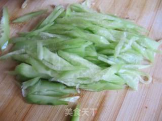 鸡蛋卷饼的做法步骤：1