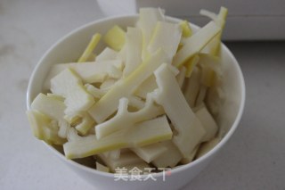 中式蒸鳜鱼春蔬绸带面的做法步骤：9