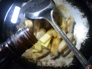 蛏子炒木耳菜的做法步骤：4