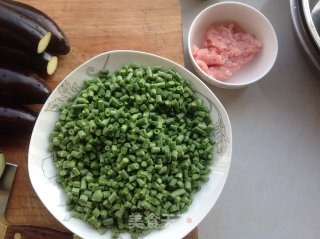 肉末豆角橄榄菜的做法步骤：2