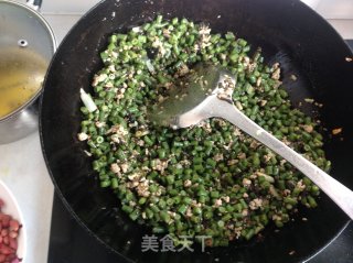 肉末豆角橄榄菜的做法步骤：4