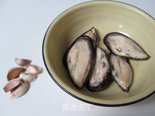 蒜蓉蒸贻贝的做法步骤：1