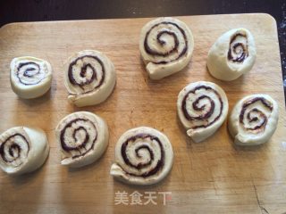 巧克力面包卷的做法步骤：3