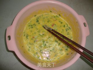 香葱鸡蛋饼的做法步骤：1