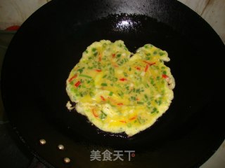 香葱鸡蛋饼的做法步骤：3