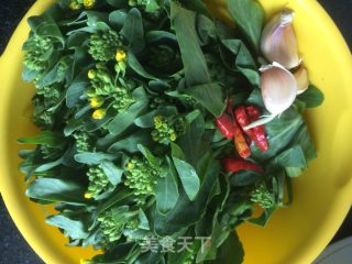 炒菜心的做法步骤：1
