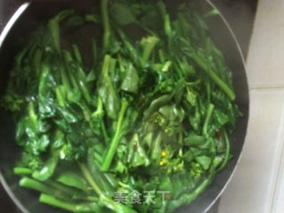 炒菜心的做法步骤：4
