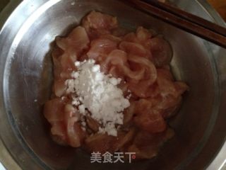 酸酸甜甜下饭菜—菠萝鸡片的做法步骤：4
