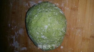 压面机做的菠菜面的做法步骤：2