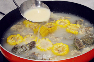 玉米大骨豆浆煲的做法步骤：10