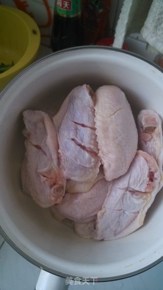 奥尔良烤鸡翅的做法步骤：2