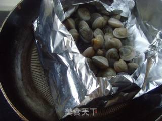 原汁原味---锡纸焗青蛤的做法步骤：2