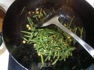 蒜香长豆角的做法步骤：6