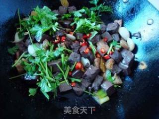 泡蒜烧猪血的做法步骤：10
