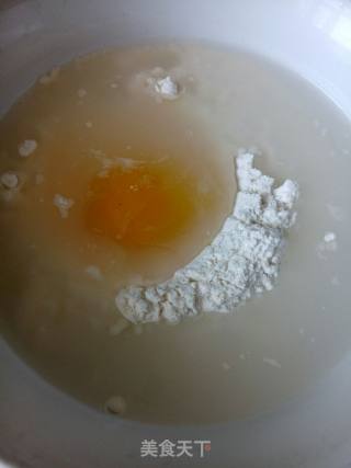 快捷早餐：黑芝麻糊＋煎蛋＋鸡蛋饼的做法步骤：2