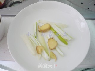 葱香鱼腩的做法步骤：3