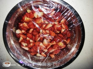 自制草莓酱的做法步骤：5