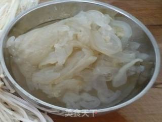 金针拌海蜇的做法步骤：4