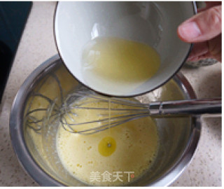 山寨蔓越莓戚风蛋糕的做法步骤：4
