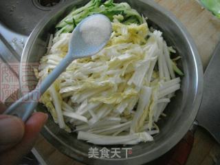 白菜心黄瓜拌豆腐丝的做法步骤：4