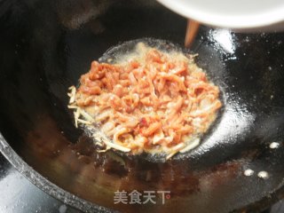 蒜薹炒肉的做法步骤：1