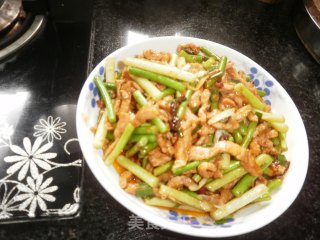 蒜薹炒肉的做法步骤：3