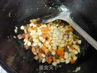 五彩炒饭的做法步骤：5