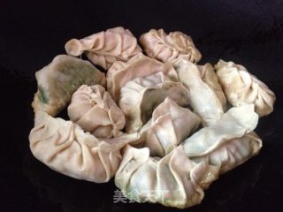 脆底煎饺的做法步骤：2