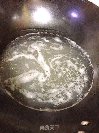 红油肥肠面的做法步骤：4