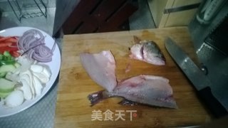 煎鲈鱼的做法步骤：3