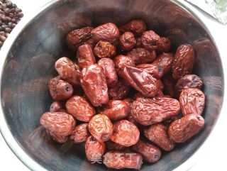红豆大枣糯米糕的做法步骤：1