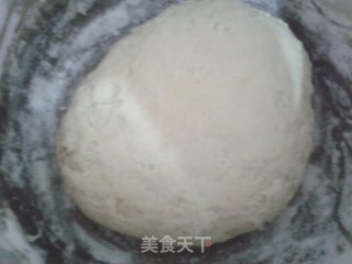 经典馅饼——韭菜盒子的做法步骤：1