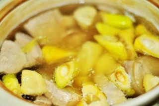 腌笃鲜的做法步骤：6