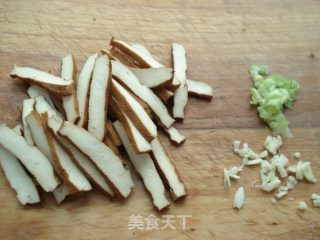 香干拌黄瓜的做法步骤：2