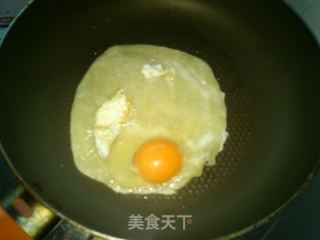 香蕉鸡蛋手抓饼的做法步骤：3