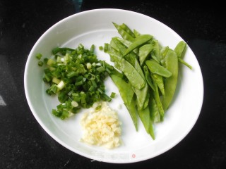 泰汁鲜虾蛋炒饭的做法步骤：4