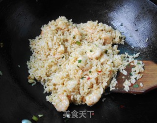 泰汁鲜虾蛋炒饭的做法步骤：9