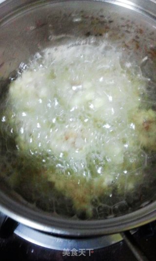 【菠萝咕噜肉】菠萝季不能错过的美味的做法步骤：6
