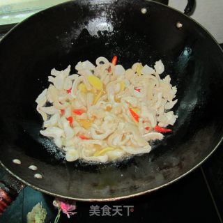 生炒生大肠的做法步骤：5