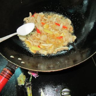 生炒生大肠的做法步骤：7