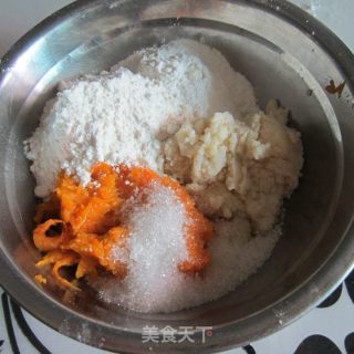 油炸南瓜豆渣饼的做法步骤：4