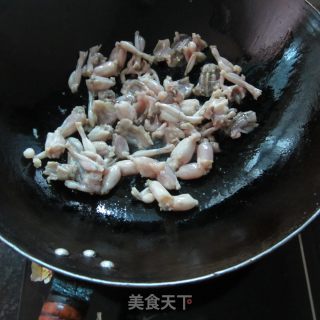 蒜片蛙肉的做法步骤：2