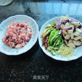 茄子烧仔鸭的做法步骤：2
