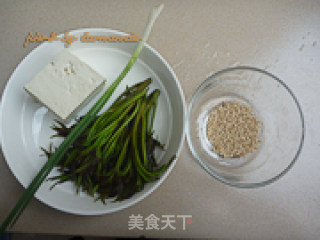 香椿豆腐的做法步骤：1