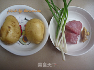 土豆肉片的做法步骤：1