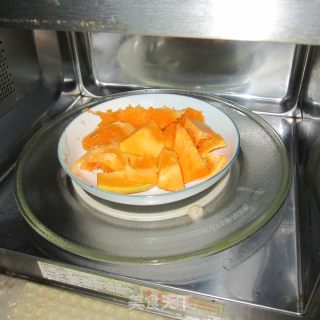 烙豆渣南瓜饼的做法步骤：1