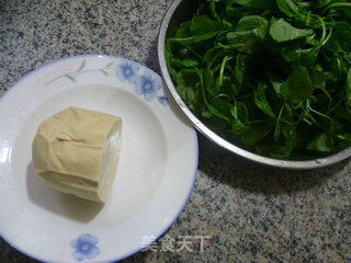 白米苋炒素鸡的做法步骤：1