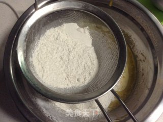 基本戚风蛋糕的做法步骤：7
